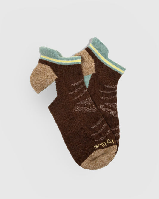 Cocoa Merino Wool - Low Cut Sock (Flat-lay): Brown low-cut socks with mint cuff, yellow stripe, tan heel and toe