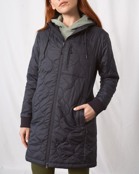Night Sky Bison Ultralight Long Liner Jacket (Front): Dark navy quilted long jacket with front zip, chest pocket, ribbed cuffs